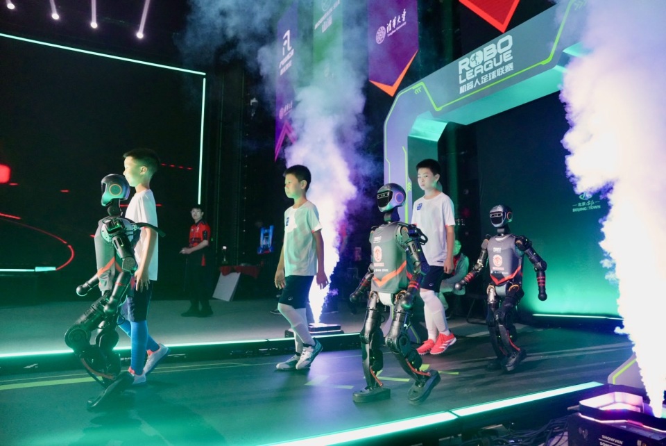 新人换巨星，火箭队重组3巨头！美媒看好全新3人组：实力联盟第4