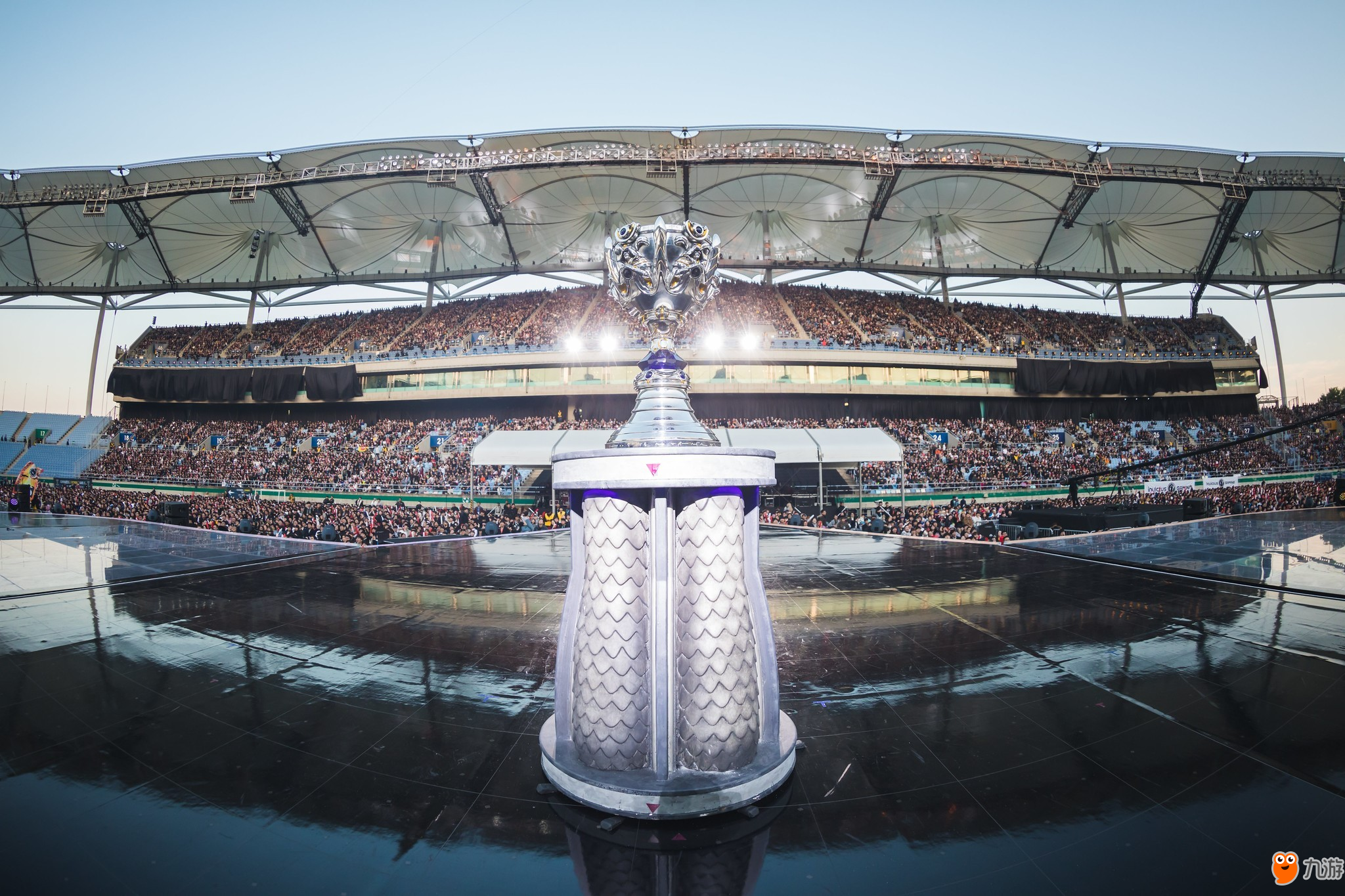 兼具三分、体型、高度的芬尼-史密斯，成詹姆斯生涯又一带刀侍卫